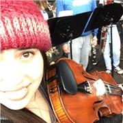 Profesora de violín, con experiencia, y actualmente cursando 2 año superior en el conservatorio de la universidad mayor